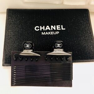 CHANEL Glossy Black Hair Clip and Pin Set